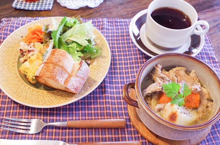 【神戸兵庫区】北欧ヴィンテージ家具「北の椅子と」併設のカフェで体に優しい食事も楽しんで♪