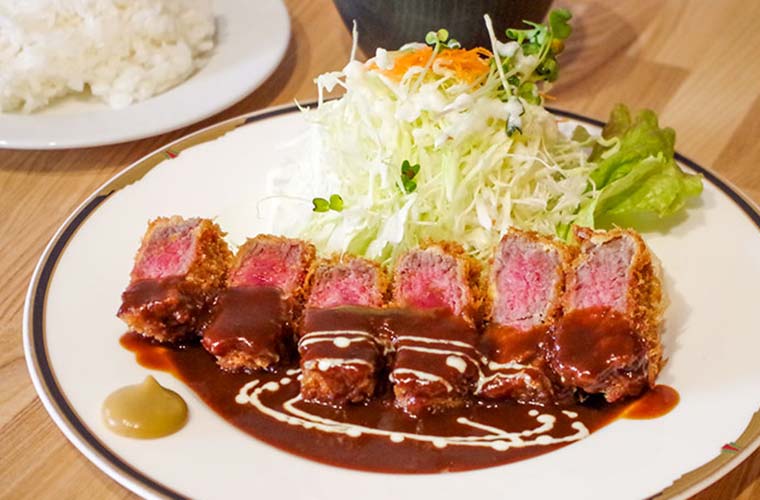 【神戸元町】「GURa」ボリューム満点でお腹も心も満たされるおいしい洋食を味わって♪